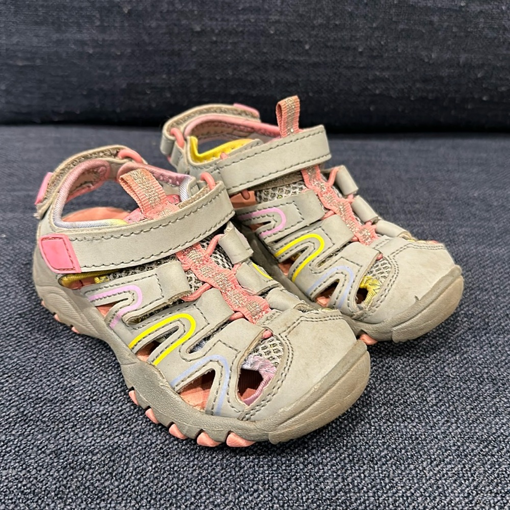 Toddler Cat and Jack closed-toe sandals.